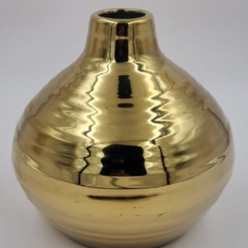 Shiny golden decorative pot – Premium metal planter from Homizon