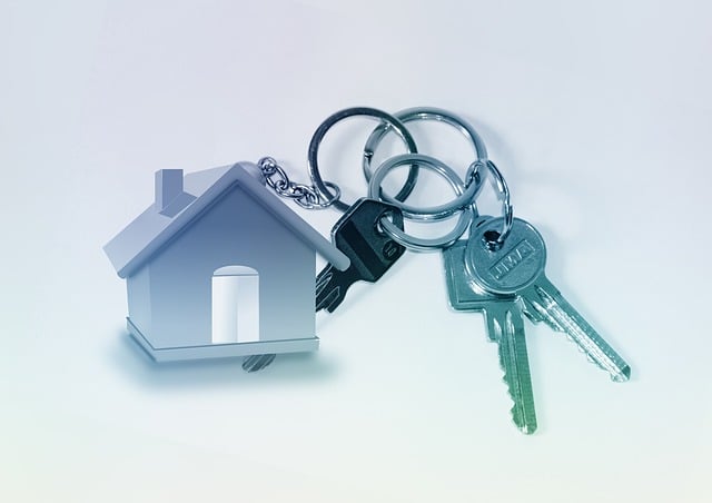 House key and home model representing turnkey handover – Homizon complete project execution