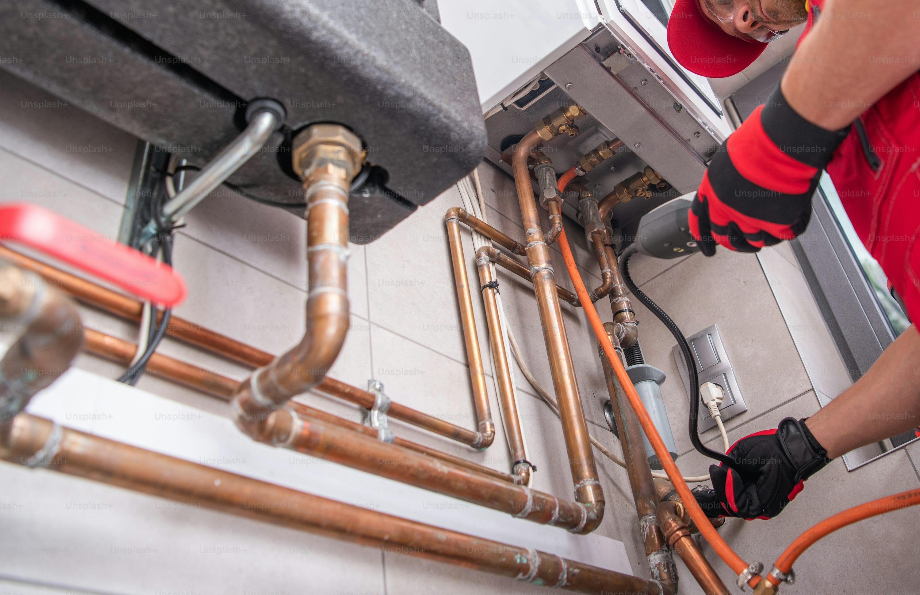 Plumber fixing bathroom pipe leakage in Moradabad home – Homizon Building Doctor Service