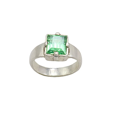 Sterling Silver Green Stone Ring Sterling Silver Green Stone Ring