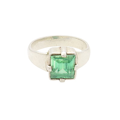 Sterling Silver Green Stone Ring Sterling Silver Green Stone Ring
