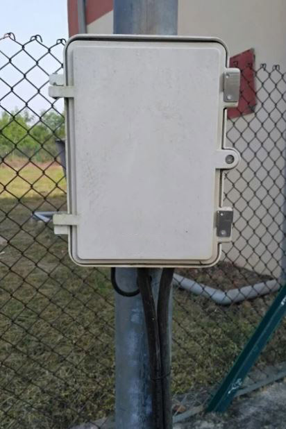SMC Pole Mounting Junction Box 200 x140x 95 mm (JB-2014) SMC Pole Mounting Junction Box 200 x140x 95 mm (JB-2014)