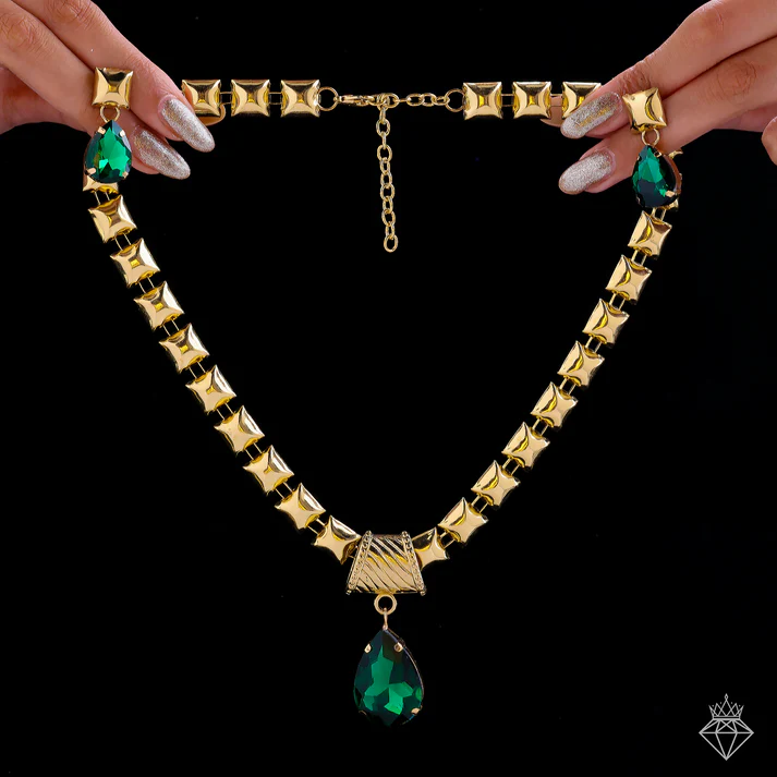 Anti-Tarnish Crystal Necklace Set With Earrings Anti-Tarnish Crystal Necklace Set With Earrings