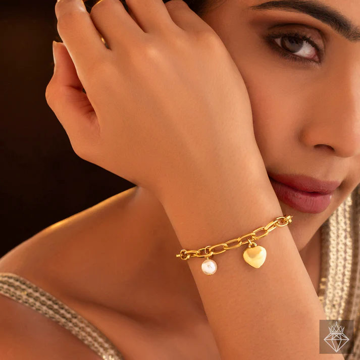 Anti-Tarnish Pearl & Heart Charm Bracelet Anti-Tarnish Pearl & Heart Charm Bracelet