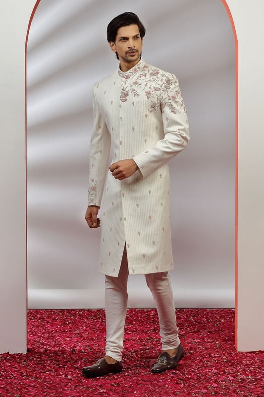 Pretty Rich Designer Sherwani Pretty Rich Designer Sherwani
