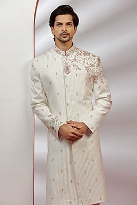 Pretty Rich Designer Sherwani Pretty Rich Designer Sherwani