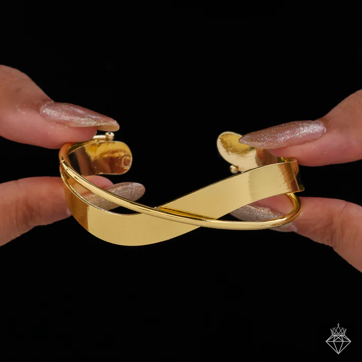 Anti-Tarnish Golden Bangle Bracelet Anti-Tarnish Golden Bangle Bracelet