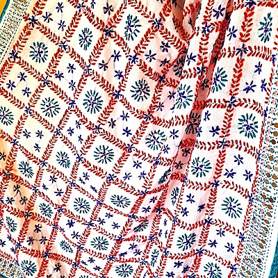 White Chapa Phulkari Georgette Duppatta White Chapa Phulkari Georgette Duppatta