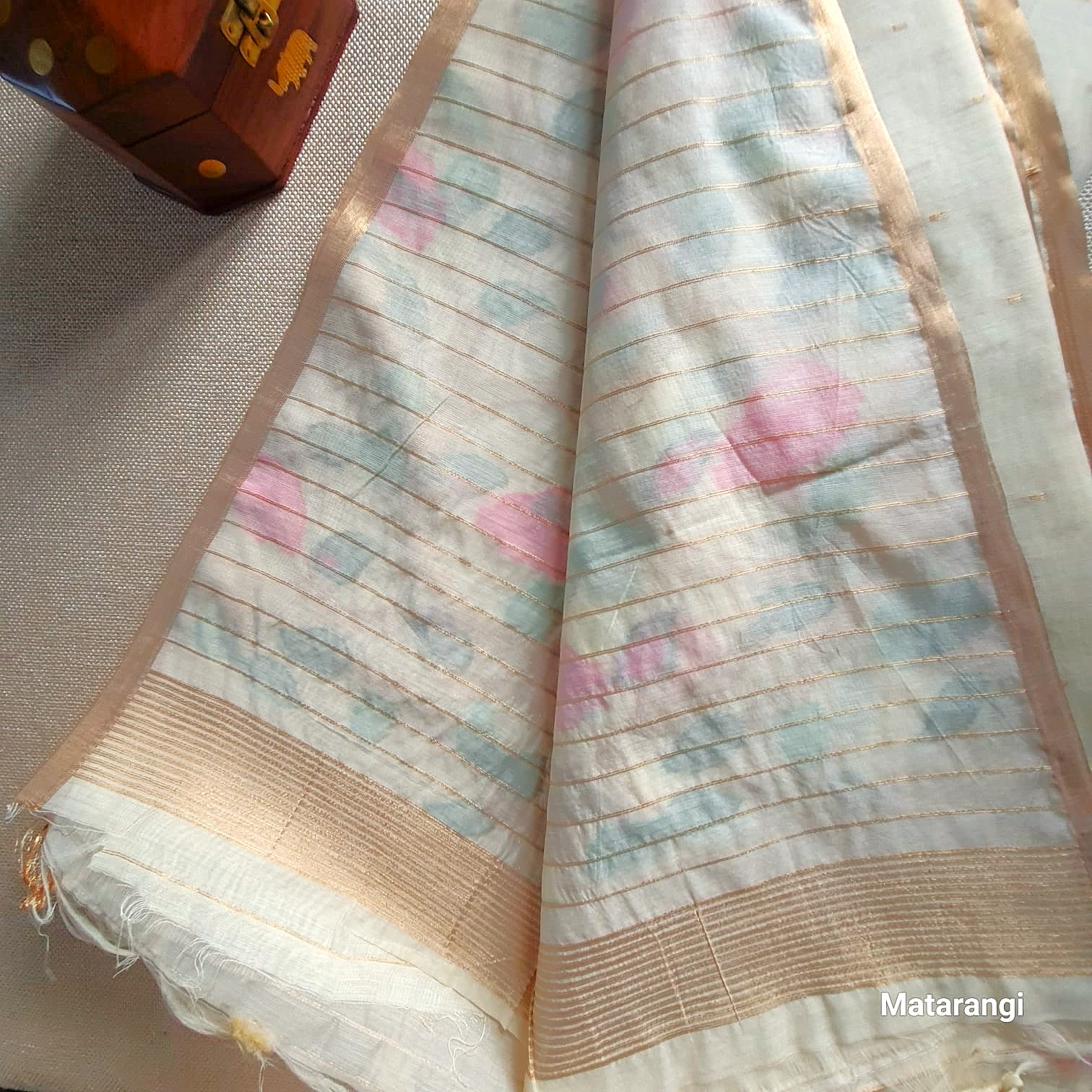 Matarangi Cream Jamdani Silk Cotton Saree Matarangi Cream Jamdani Silk Cotton Saree