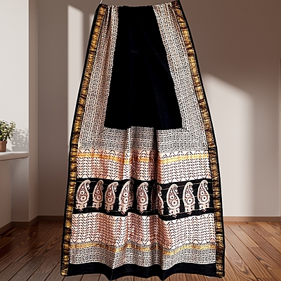 Matarangi Black & Cream Broad Border Maheshwari Silk Saree