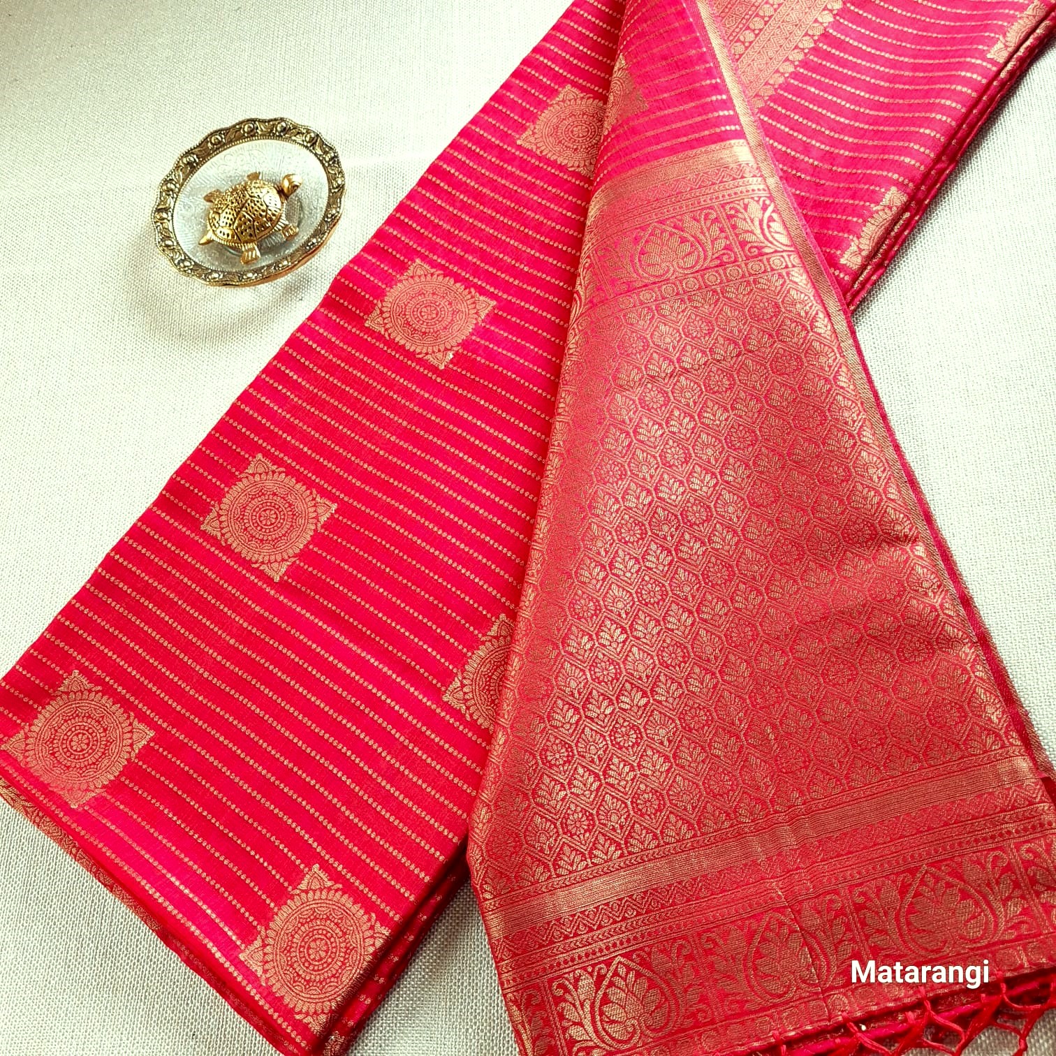 Red Gold Zari Woven Saree Red Gold Zari Woven Saree