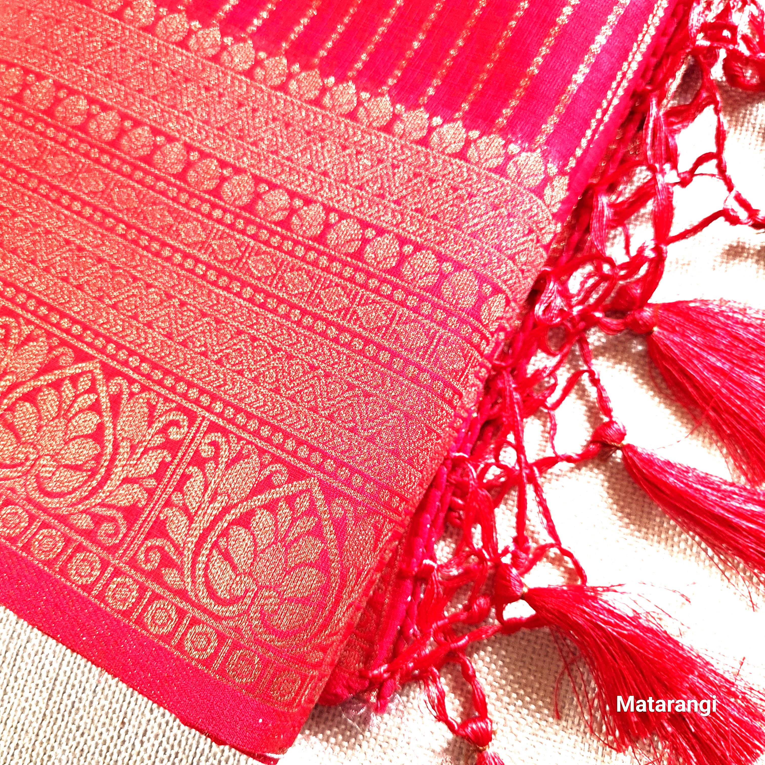 Red Gold Zari Woven Saree Red Gold Zari Woven Saree