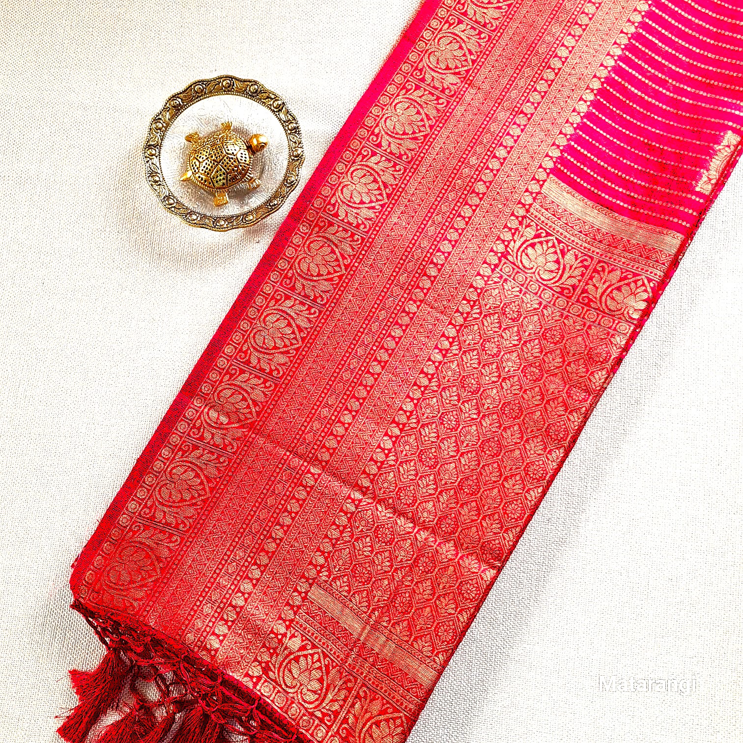 Red Gold Zari Woven Saree Red Gold Zari Woven Saree