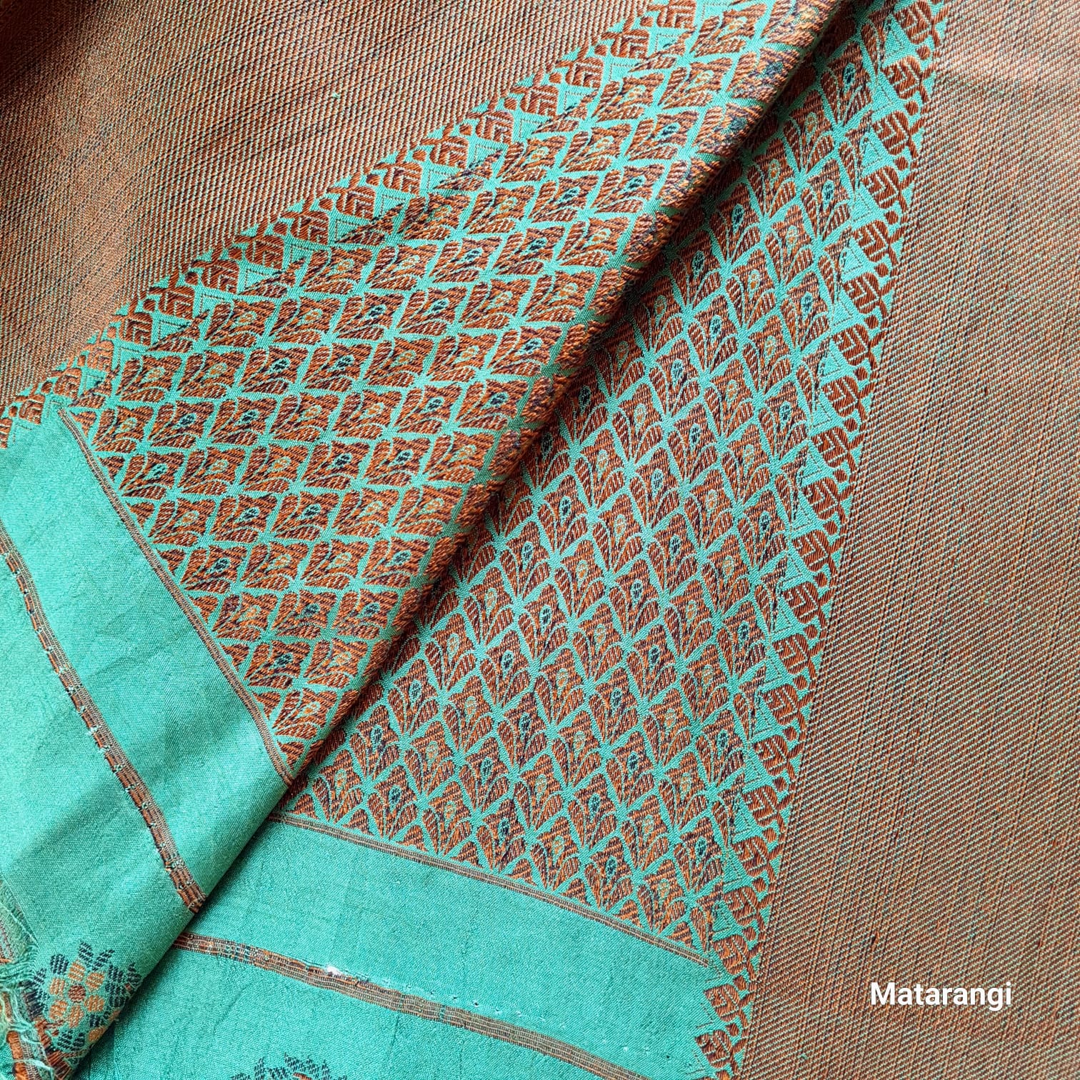 Green Dola Silk Woven Saree Green Dola Silk Woven Saree