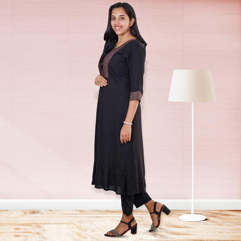 anjali wringle reyon with ajrakh cotton floral patch top-black with patch