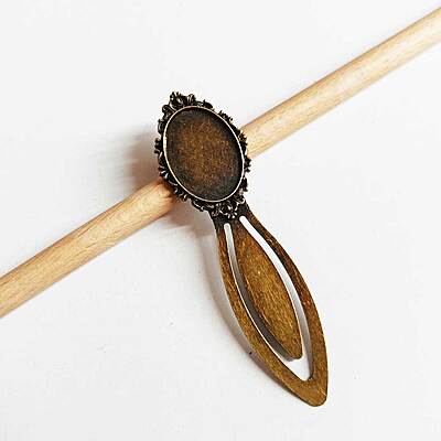 Antique Bronze Book Mark Modal 118 Antique Bronze Book Mark Modal 118