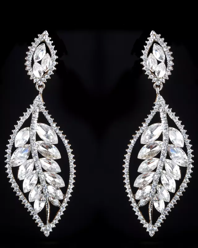 EARRING 4 EARRING 4