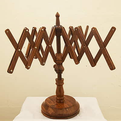 Yarn Swift - Modal 2