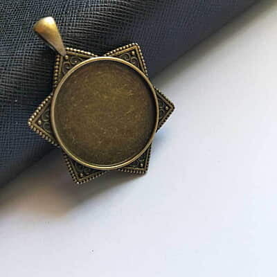 Pendant Antique Bronze Modal 106 Pendant Antique Bronze Modal 106