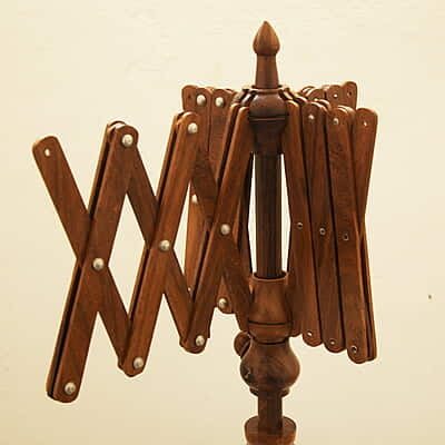 Yarn Swift - Modal 2