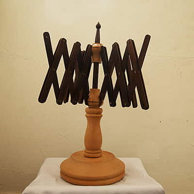 Yarn Swift - Modal 1