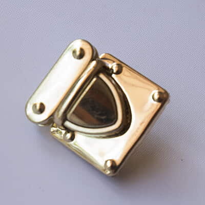 Bag Buckle  Gold Modal Four
