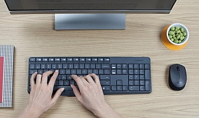 Logitech Wireless - Keyboard & Mouse Combo (MK235)