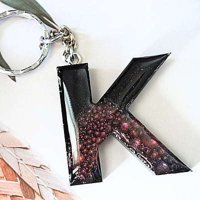 'K' AMANTE DEL COSMOS LETTER KEYCHAIN