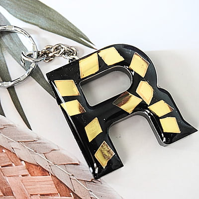 'R' AFFLUENCE LETTER KEYCHAIN