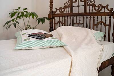 Snow White Bed Cover Snow White Bed Cover