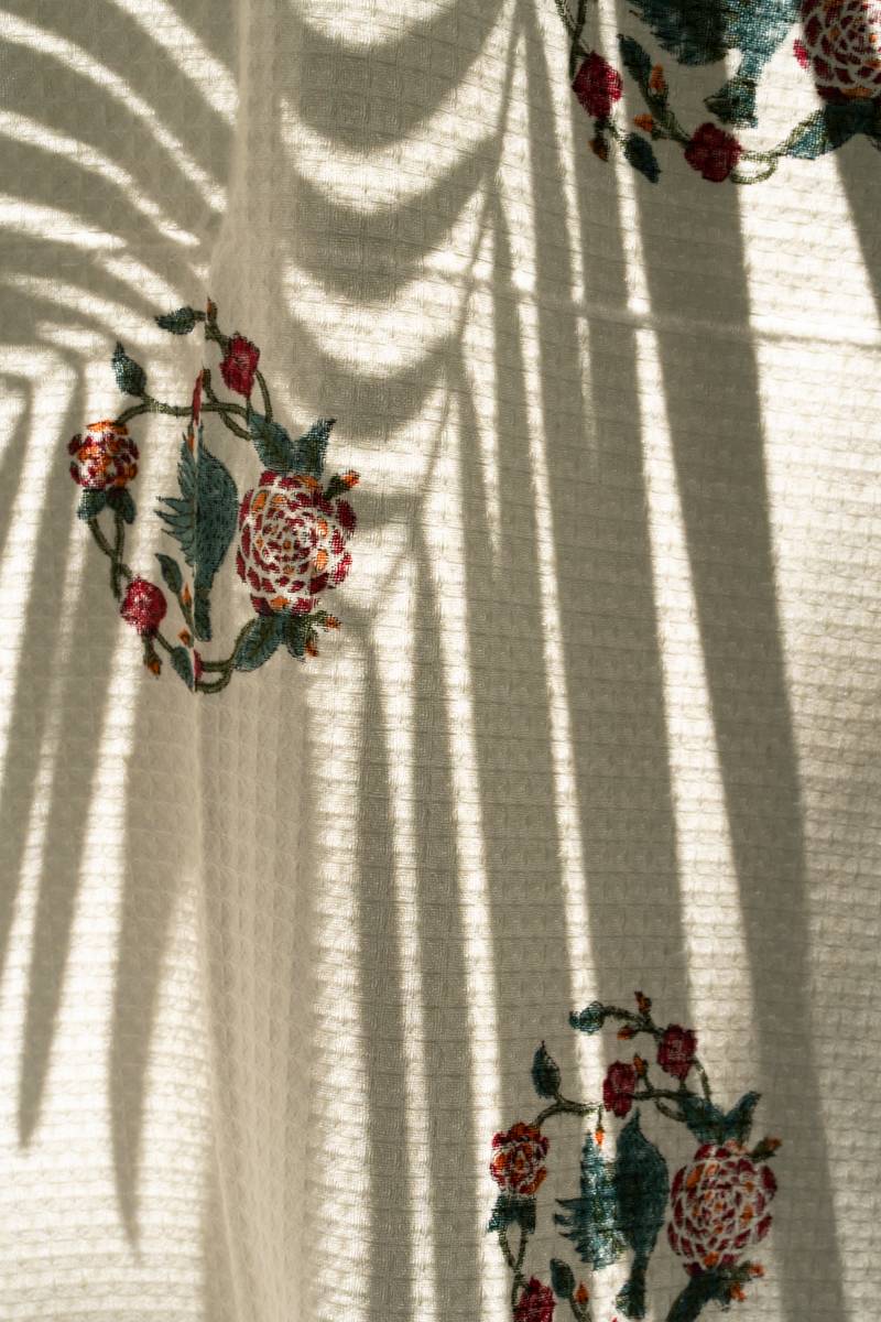 Birds In A Garden - Towel Birds In A Garden - Towel