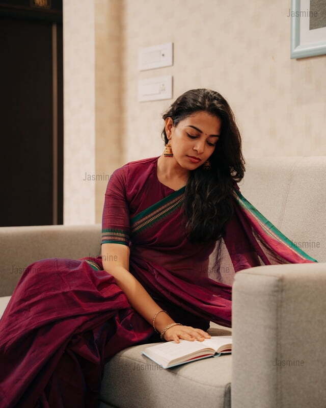 Dharchana - धार्चना ( Premium Soft cotton )