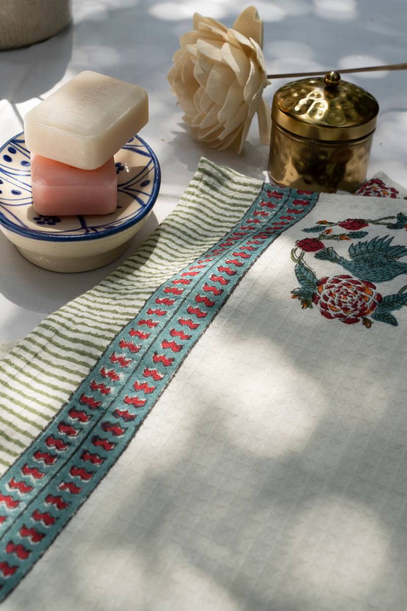 Birds In A Garden - Towel Birds In A Garden - Towel