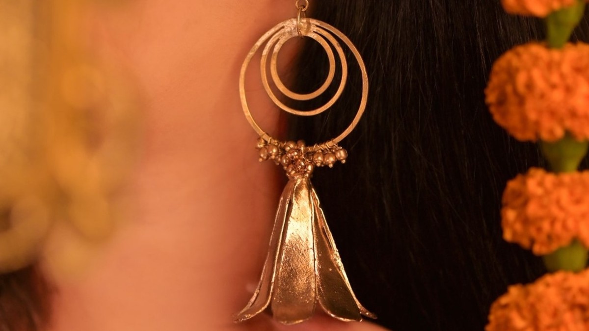 Miharu Statement Floral Earring Miharu Statement Floral Earring