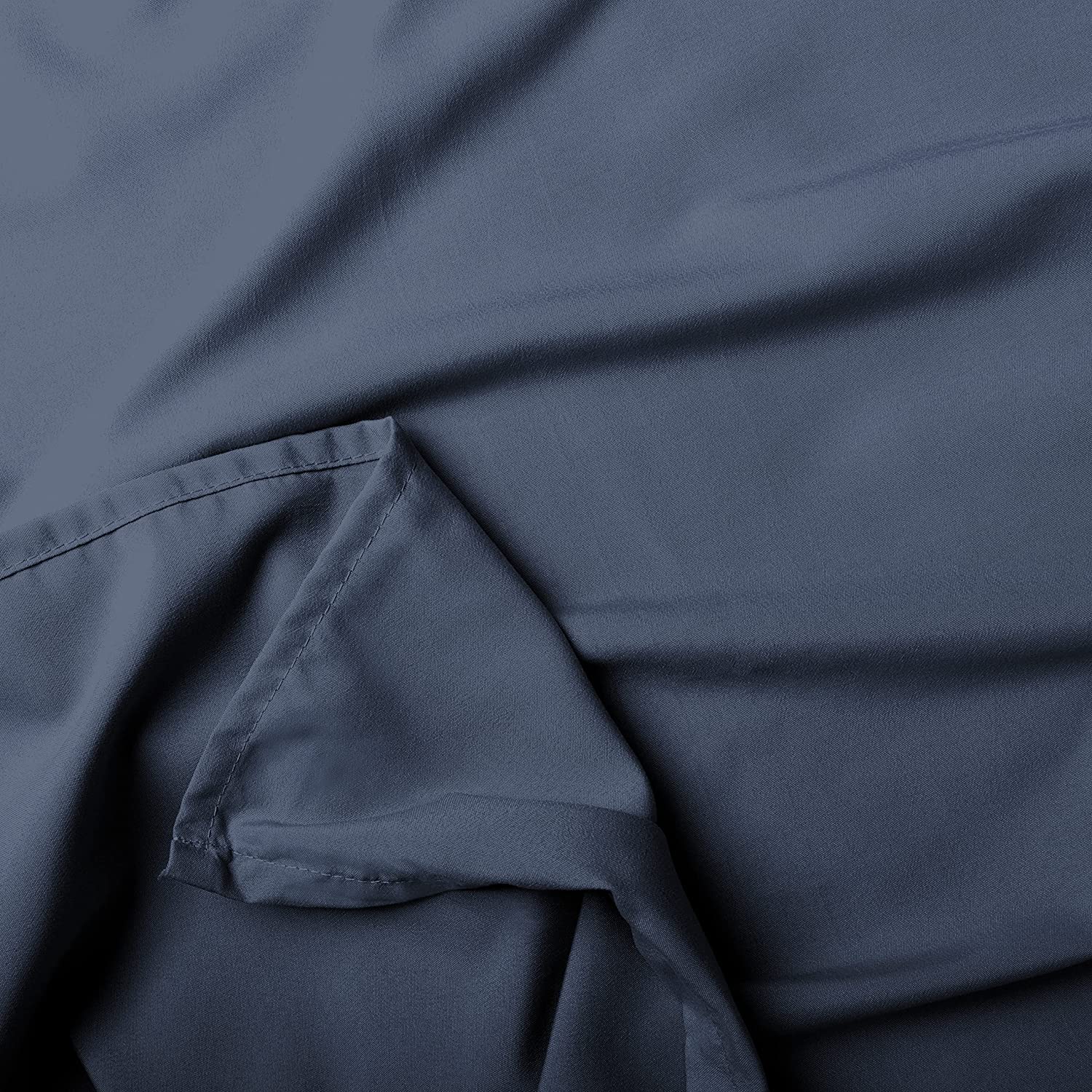 Sofrito Bedsheet Glace Cotton 300 TC - Plain - Navy Blue Sofrito Bedsheet Glace Cotton 300 TC - Plain - Navy Blue
