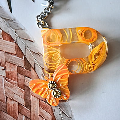 'P' LETTER YELLOW OCHRE KEYCHAIN
