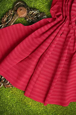 Sofrito Bedsheet Glace Cotton 300 TC - Striped - Crimson Red Sofrito Bedsheet Glace Cotton 300 TC - Striped - Crimson Red
