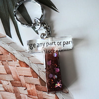 'T' EXPRESSION LETTER KEYCHAIN