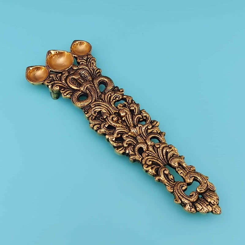 Brass Sheshnag Three Wick Aarti Spoon - 10.2 inch Length | Divine Brass Spoon with Serpent Design Brass Sheshnag Three Wick Aarti Spoon - 10.2 inch Length | Divine Brass Spoon with Serpent Design
