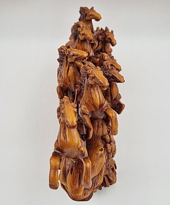 Vastu 8 Horse
