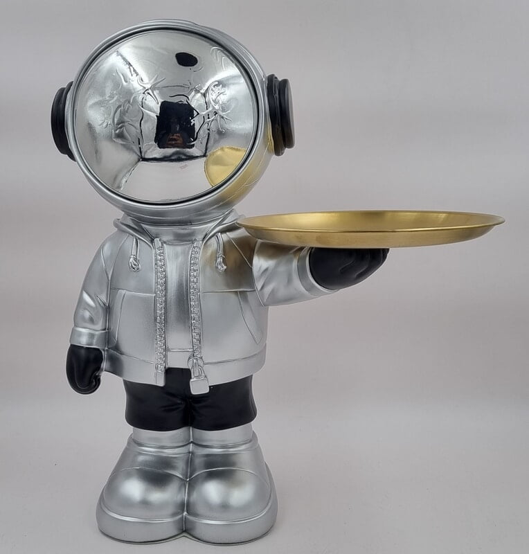 Serving Astronaught