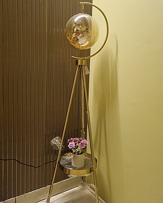 Single Ball Lamp