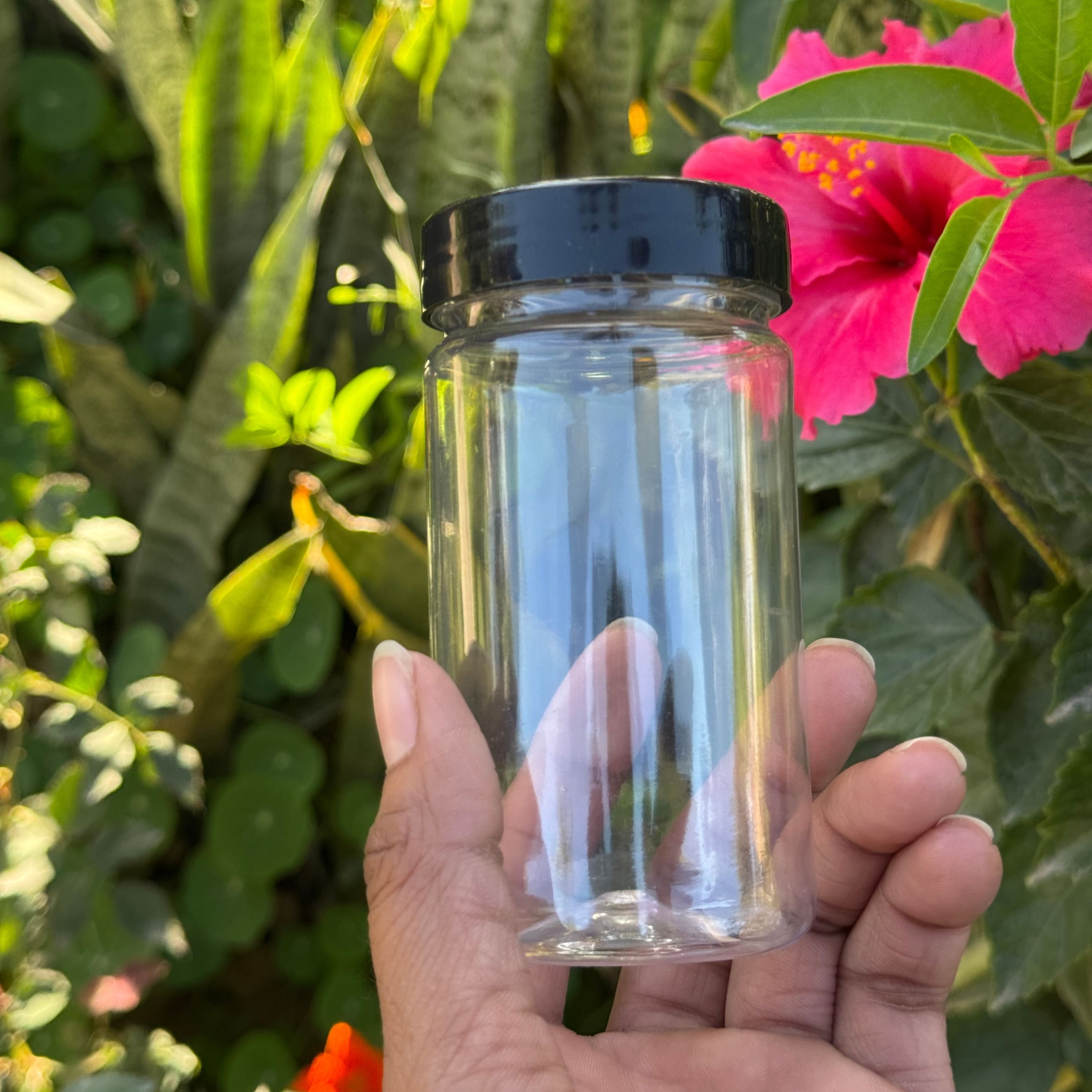 200ml Round PET Jar + 53mm BLACK Cap 200ml Round PET Jar + 53mm BLACK Cap
