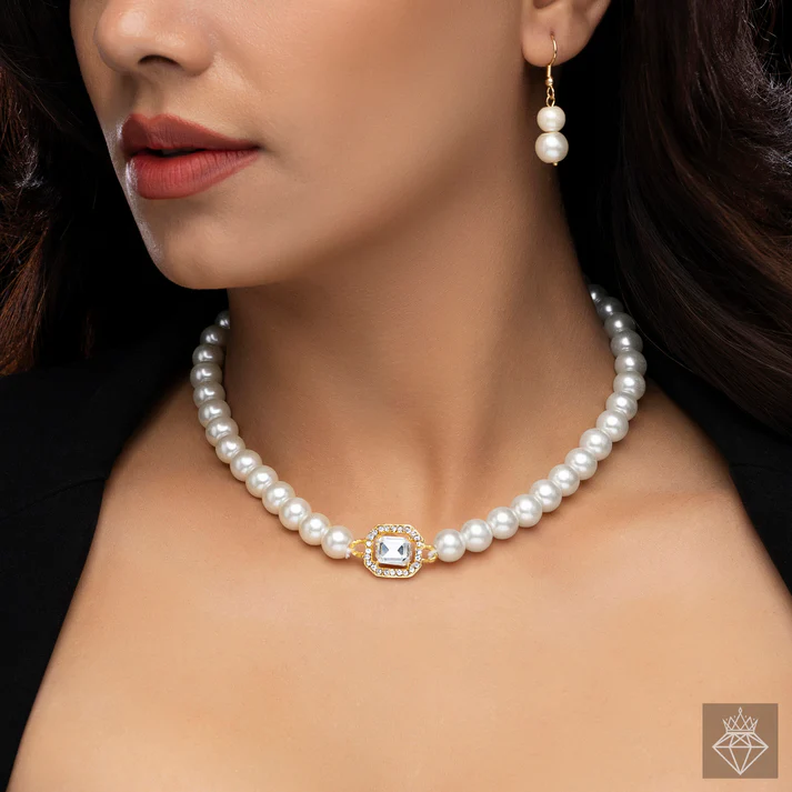 Anti-Tarnish Crystal Pearl Necklace Set With Earrings Anti-Tarnish Crystal Pearl Necklace Set With Earrings