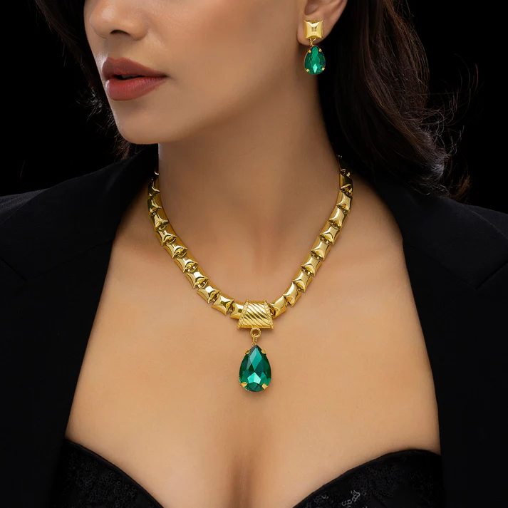 Anti-Tarnish Crystal Necklace Set With Earrings Anti-Tarnish Crystal Necklace Set With Earrings