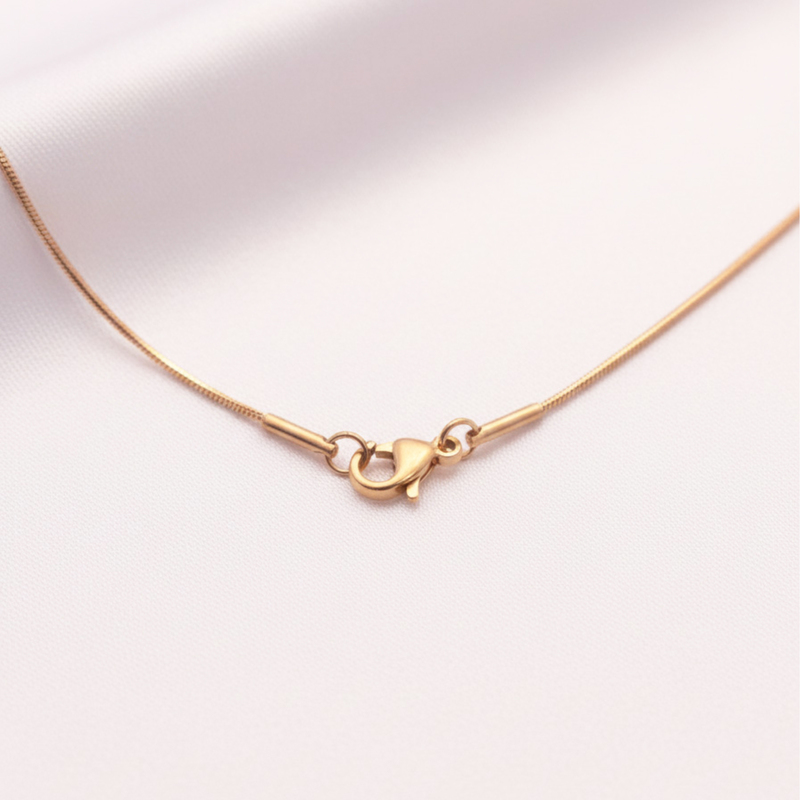 KAYYA21 Elegant Floral & Clover Pendant Necklace Set – Stainless Steel Gold Finish