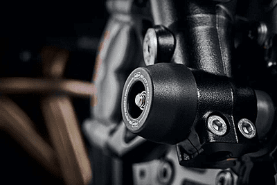 Evotech Front Spindle Bobbins for Triumph Trident 660 2021 Onwards & Triumph Tiger 660 Sport 2022 Onwards & Triumph Street Triple 765 R / RS 2020-2022 & Triumph Street Triple 765 R / RS 2023 Onwards