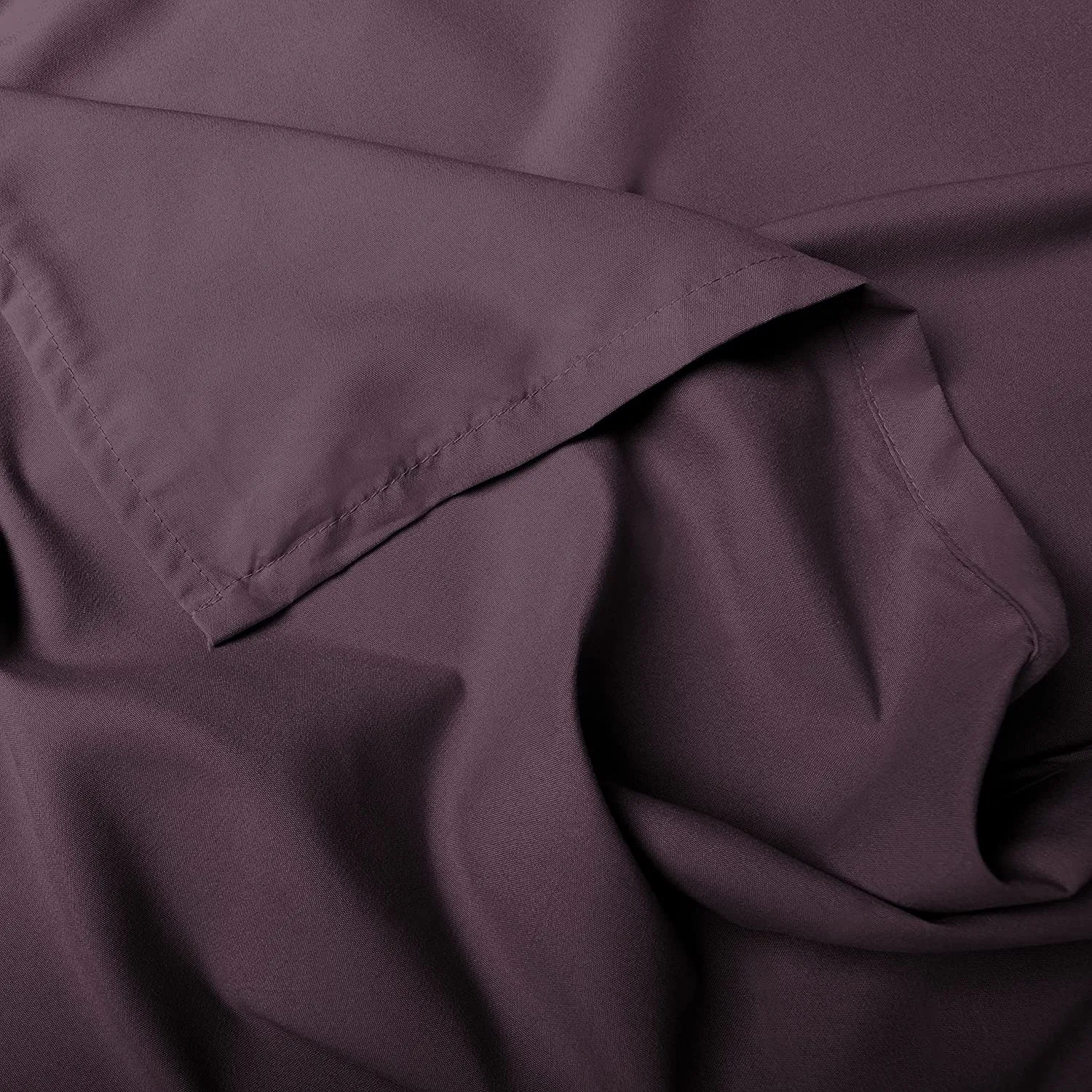 Sofrito Pillow Cover Framed Glace Cotton 300 TC - Plain - Wine Sofrito Pillow Cover Framed Glace Cotton 300 TC - Plain - Wine