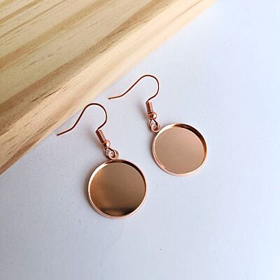 Round Bezel With Earring Hook