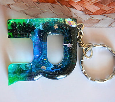 'R' AURORA BOREGALIS KEYCHAIN(LK000570 'R' AURORA BOREGALIS KEYCHAIN(LK000570